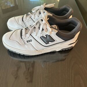 New Balance 550 Tennis shoes